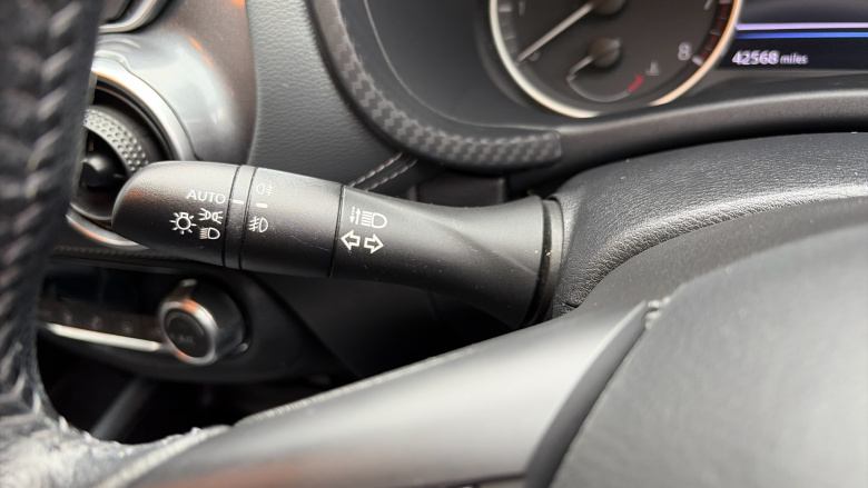 Nissan Juke 1.0 DiG-T N-Connecta 5dr Petrol Hatchback